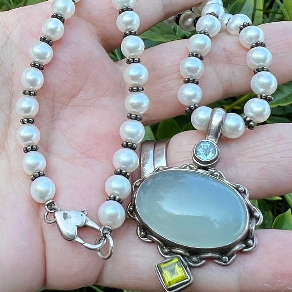 VINTAGE MINT GREEN CHALCEDONY PERIDOT PENDANT PEARL NECKLACE HEART LOCK 925SS